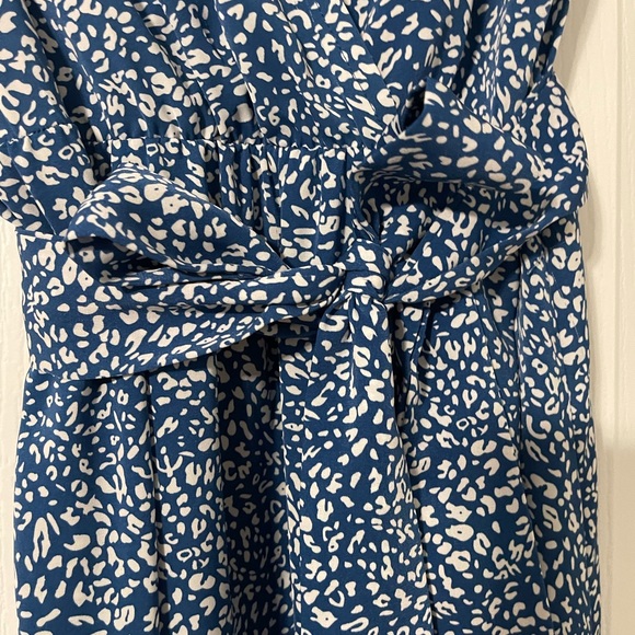 Blue and White Allover Print Surplice Front Belted Dress - Picture 4 of 5